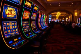 Meja Speed Baccarat dengan live dealer dan kartu yang terbuka di studio kasino